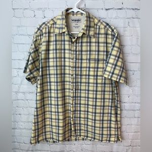 Wrangler size large yellow checkered